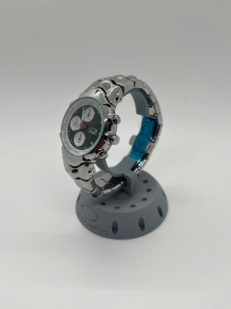 Oakley GMT Chrome fundo black