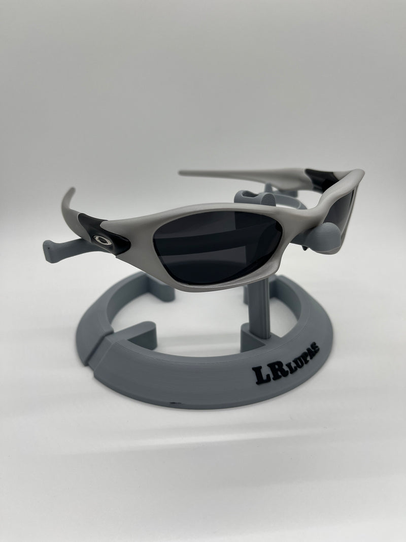 Valve silver lentes black