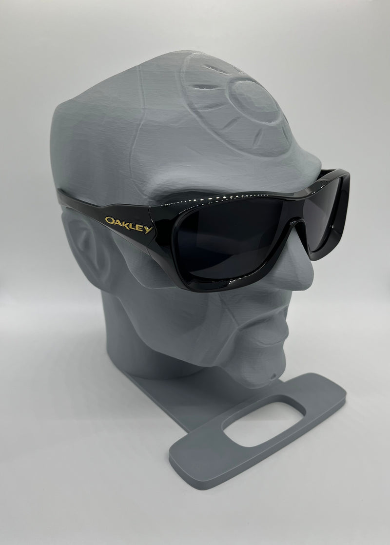 Oakley De La Salle